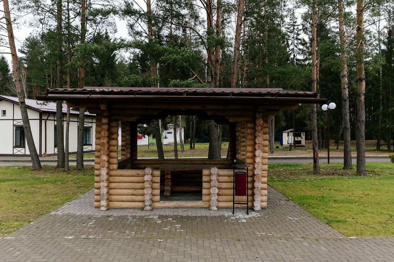 Baza Otdykha Chaika Hotel Zhodzina Buitenkant foto